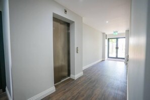 Interior - Osterly Park 1 bed Flat with Balcony (Isleworth)