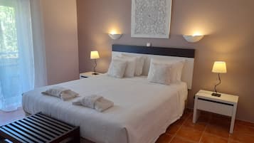 Room, 1 Bedroom, Non Smoking, Private Bathroom | Hypo-allergenic bedding, in-room safe, blackout curtains, free WiFi
