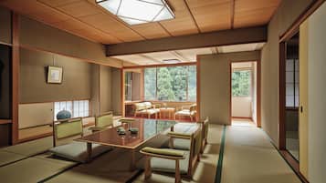 Zimmer (JP-Style, Private External Bathroom)