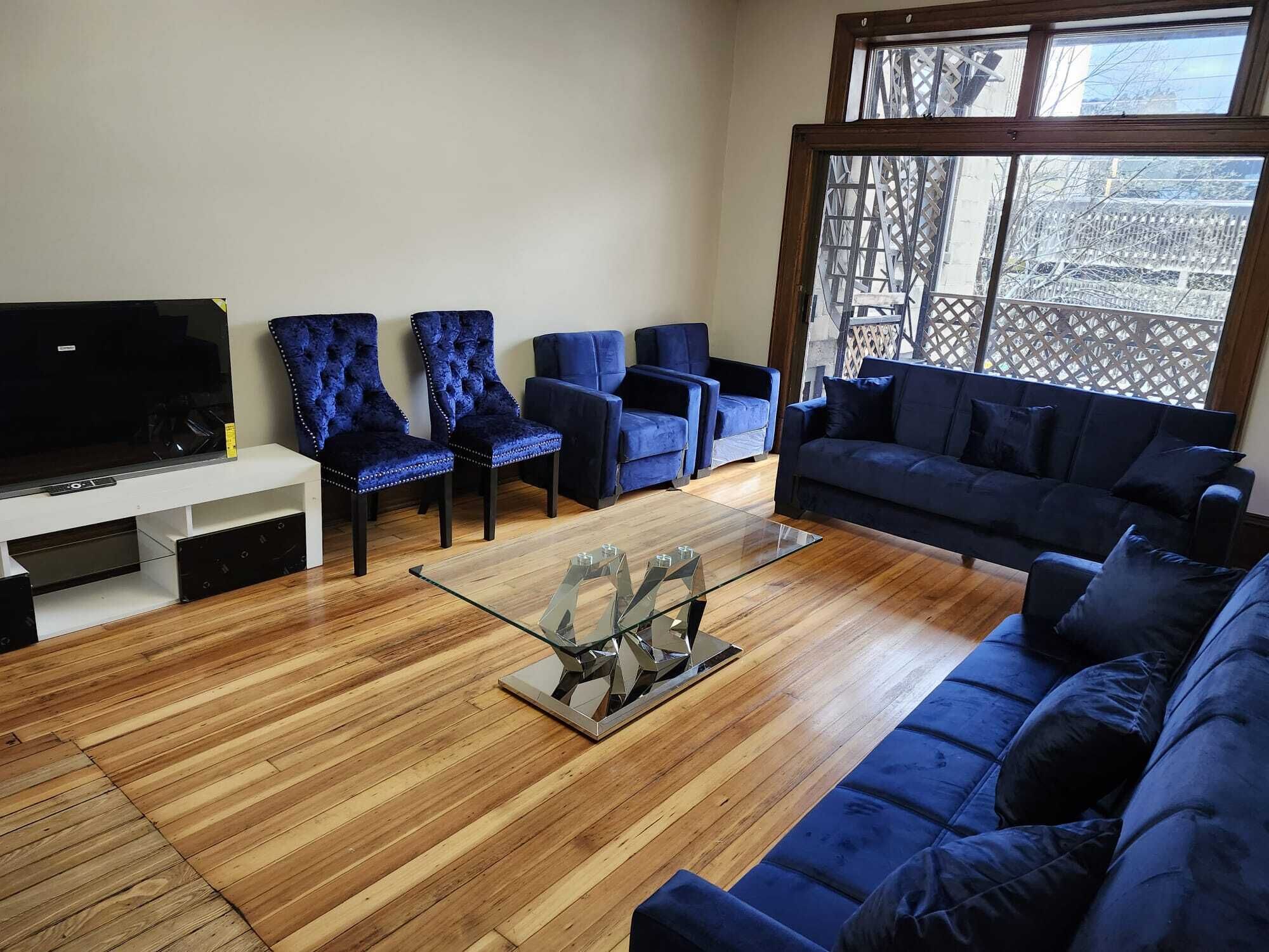 Charming 3-bedroom apartment in enchanting Hartford with AC, WiFi