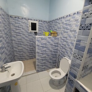 Bidet, håndklæder, Sæbe, Shampoo