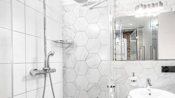 Classic Studio | Bathroom