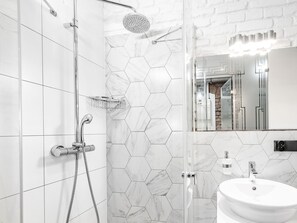 Classic Studio | Bathroom - RentPlanet - Apartamenty Rybaki (Poznan)