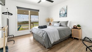 Room - With stunning views, the Blue House is perfect to relax in affordable Luxury.  (Meningie)