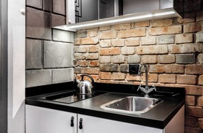 City Studio | Private kitchenette | Electric kettle - RentPlanet - Apartamenty Strzałowa (Poznan)