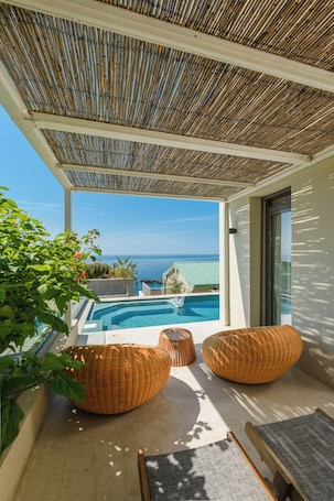 Terraza o patio. Folie Marine Beach Hotel & Club