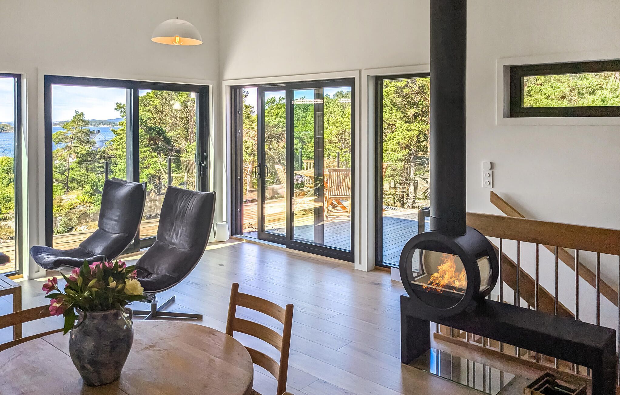 المنشأة من الداخل