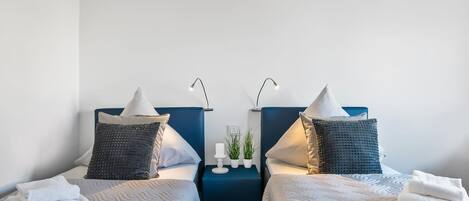 2 bedrooms, iron/ironing board, free WiFi