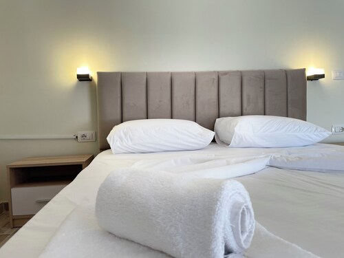 Grandfather Apartment just 100m from Berat Castle