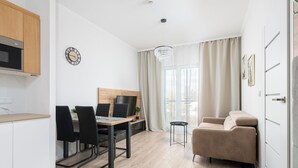 Comfort Apartment | Living area - RentPlanet - Bliska Wola (Warsaw)