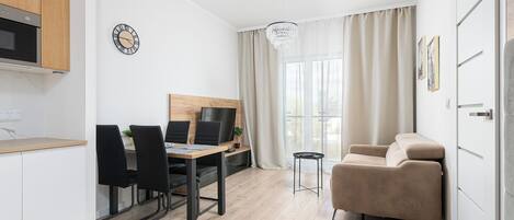 Comfort-Apartment | Wohnbereich | 37-Zoll-Flachbildfernseher mit Digitalempfang