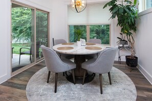 Dining - VERY spacious! Charlotte retreat close to airport (Charlotte)