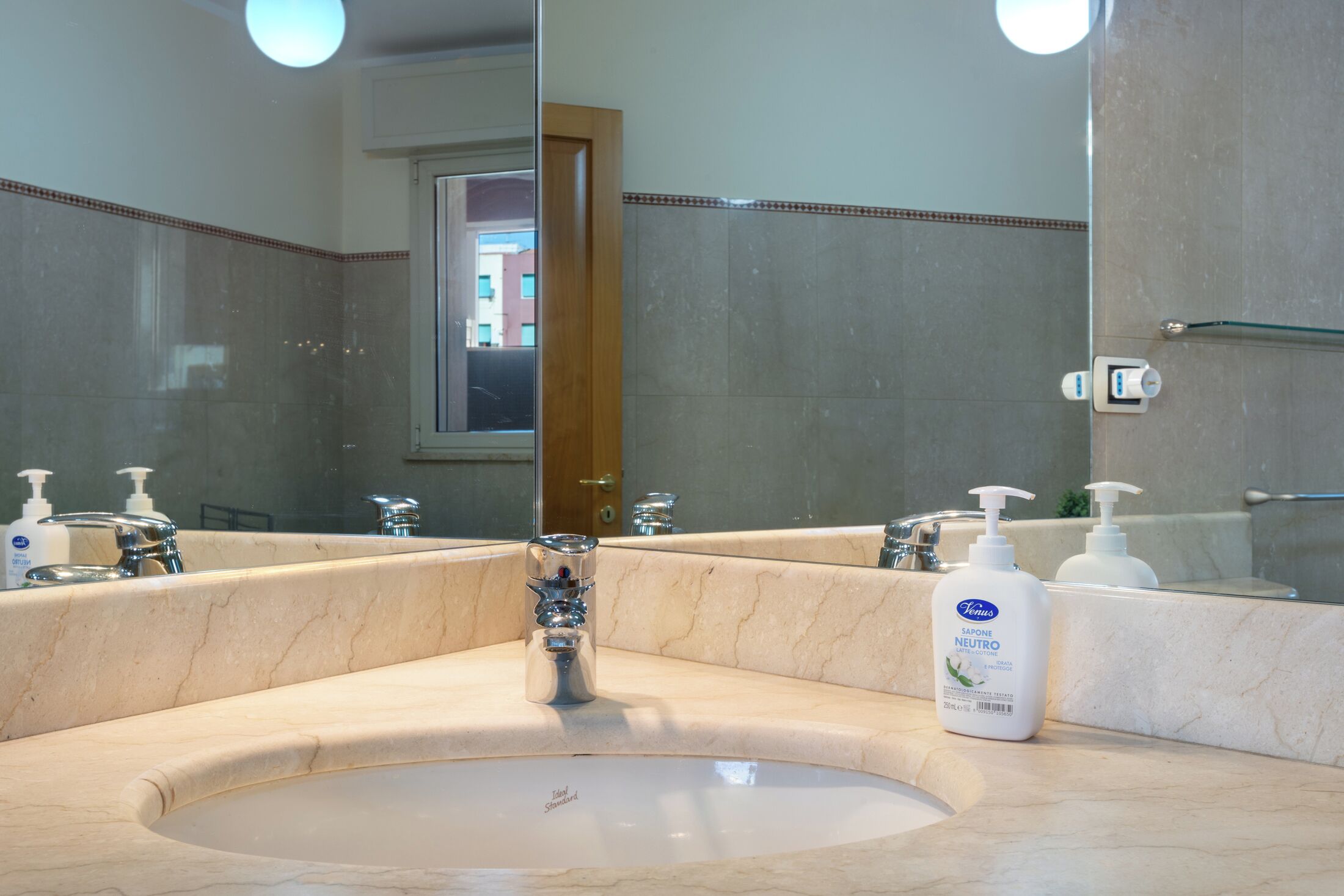 Foto - Fior Di Loto Central