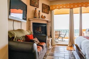 TV connectée, cheminée, lecteur de DVD