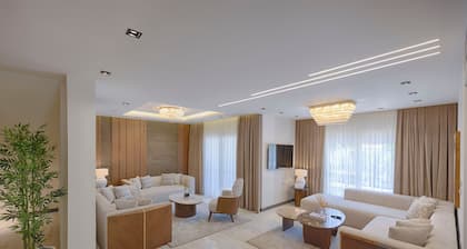 Vesta - Luxury Villa - 3BR - CFC I