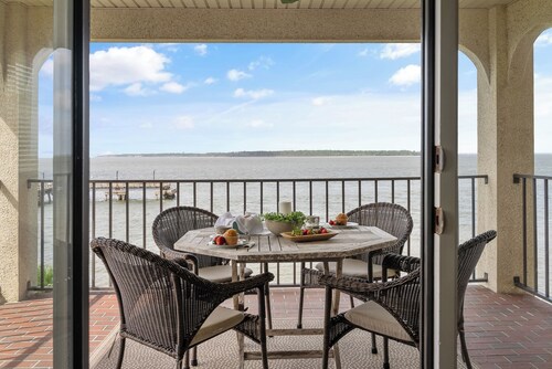 Ocean Front Paradise, Fantastic Views! sleeps 4