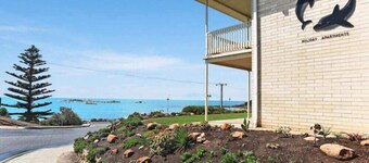 The Dolphins 2 2-10 Strangways Tce, Port Elliot