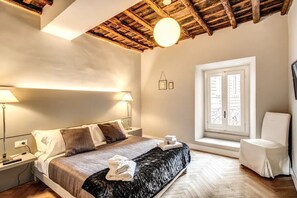 3 多间卧室、办公桌、熨斗/熨衣板、旅行婴儿床