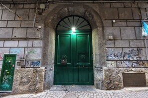 Front of property - Lioy 25 by Napoliapartments (Naples)