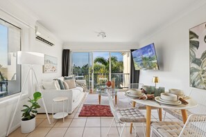 Smart TV - Cozy in Paradise (Surfers Paradise)