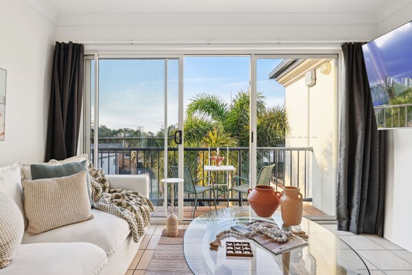 Smart TV - Cozy in Paradise (Surfers Paradise)