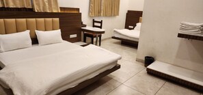 Free WiFi, bed sheets - Ganesh Pashupatinath Inn Dharamsala (Gorakhpur)