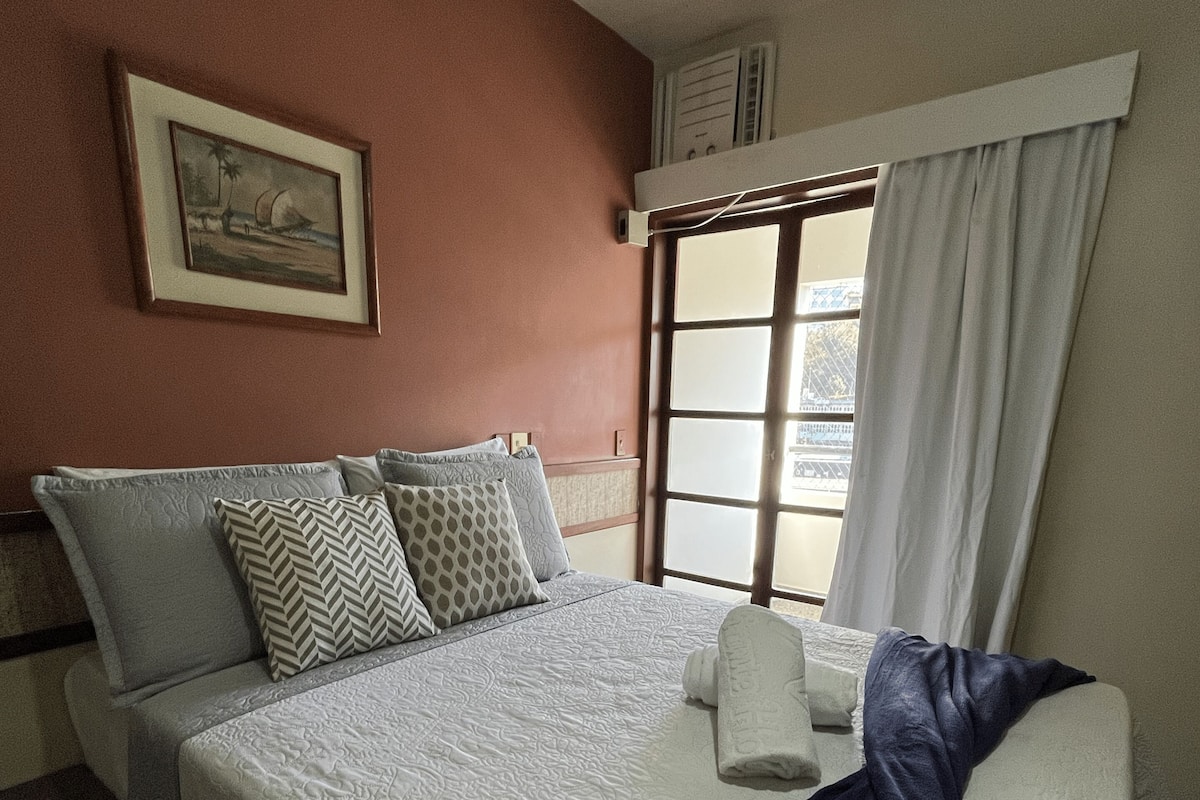 Double Room, 1 Queen Bed | Minibar, desk, laptop workspace, soundproofing