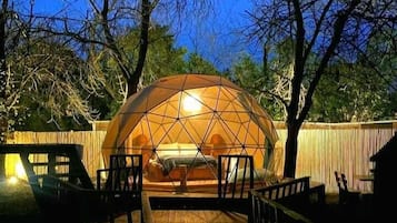 1 bedroom, premium bedding, down duvets, minibar