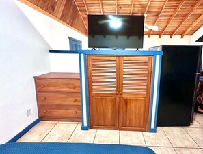 Interior - Casa MAR Entire Place (Sandy Bay)