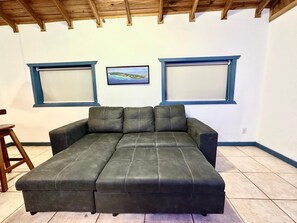 Smart TV - Casa MAR Entire Place (Sandy Bay)