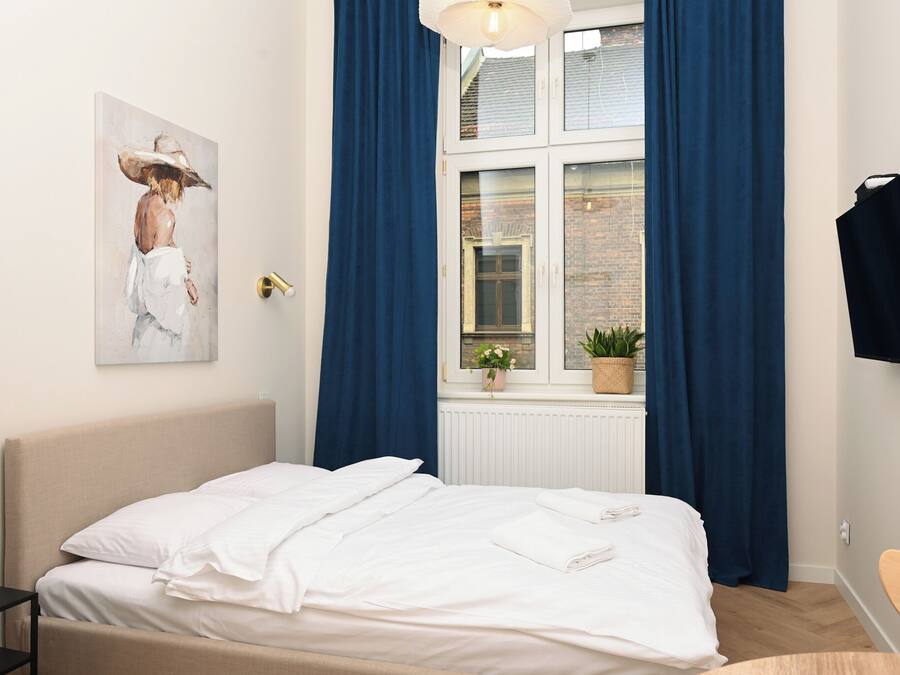 City Studio | Iron/ironing board, free WiFi, bed sheets