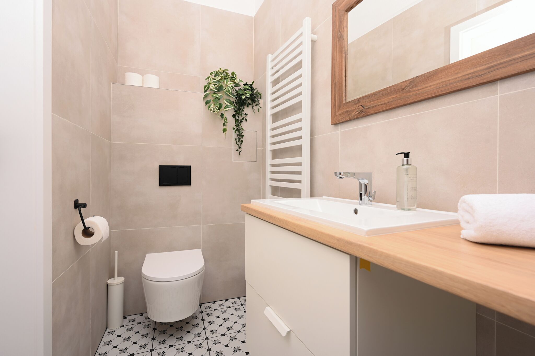 시티 스튜디오 | 욕실 | 샤워 시설, 타월, 비누, 샴푸