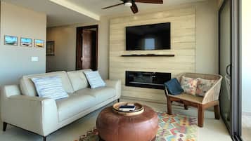 TV, fireplace