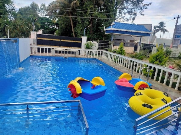 Outdoor pool