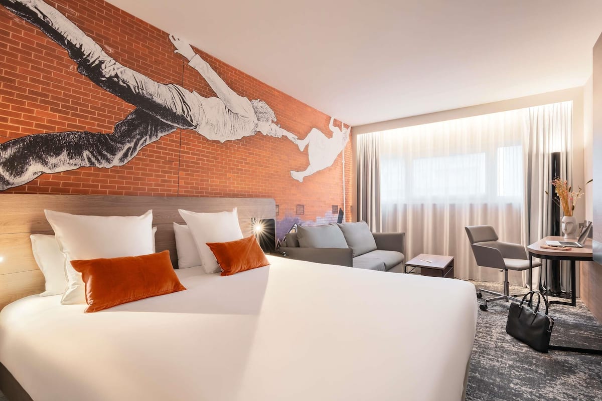 Classic Room, 1 King Bed with Sofa bed