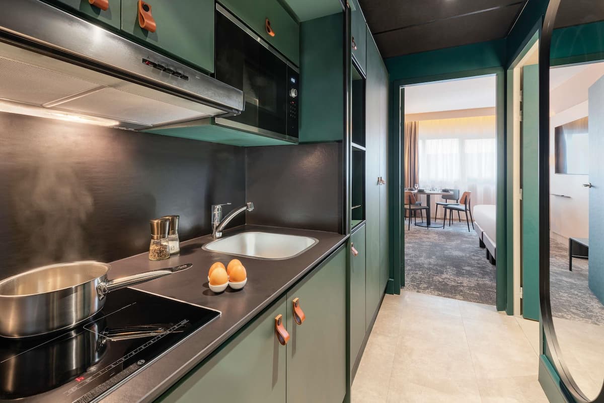 Studio, 2 Double Beds