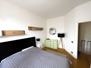 4 makuuhuonetta, silitysrauta/-lauta, Wi-Fi, vuodevaatteet