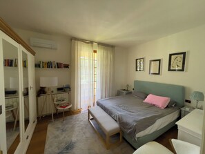 4 Schlafzimmer, Bügeleisen/Bügelbrett, WLAN, Bettwäsche