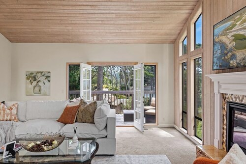 Treetop - Serene,Centrally Located Forest Retreat