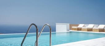 Morfes Luxury Apartments