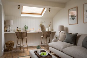 House | 1 bedroom, desk, iron/ironing board, Internet