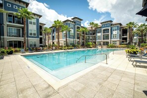 Outdoor pool - Century Millenia (Orlando)