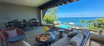 Beach and Mountain by Horizon Holidays