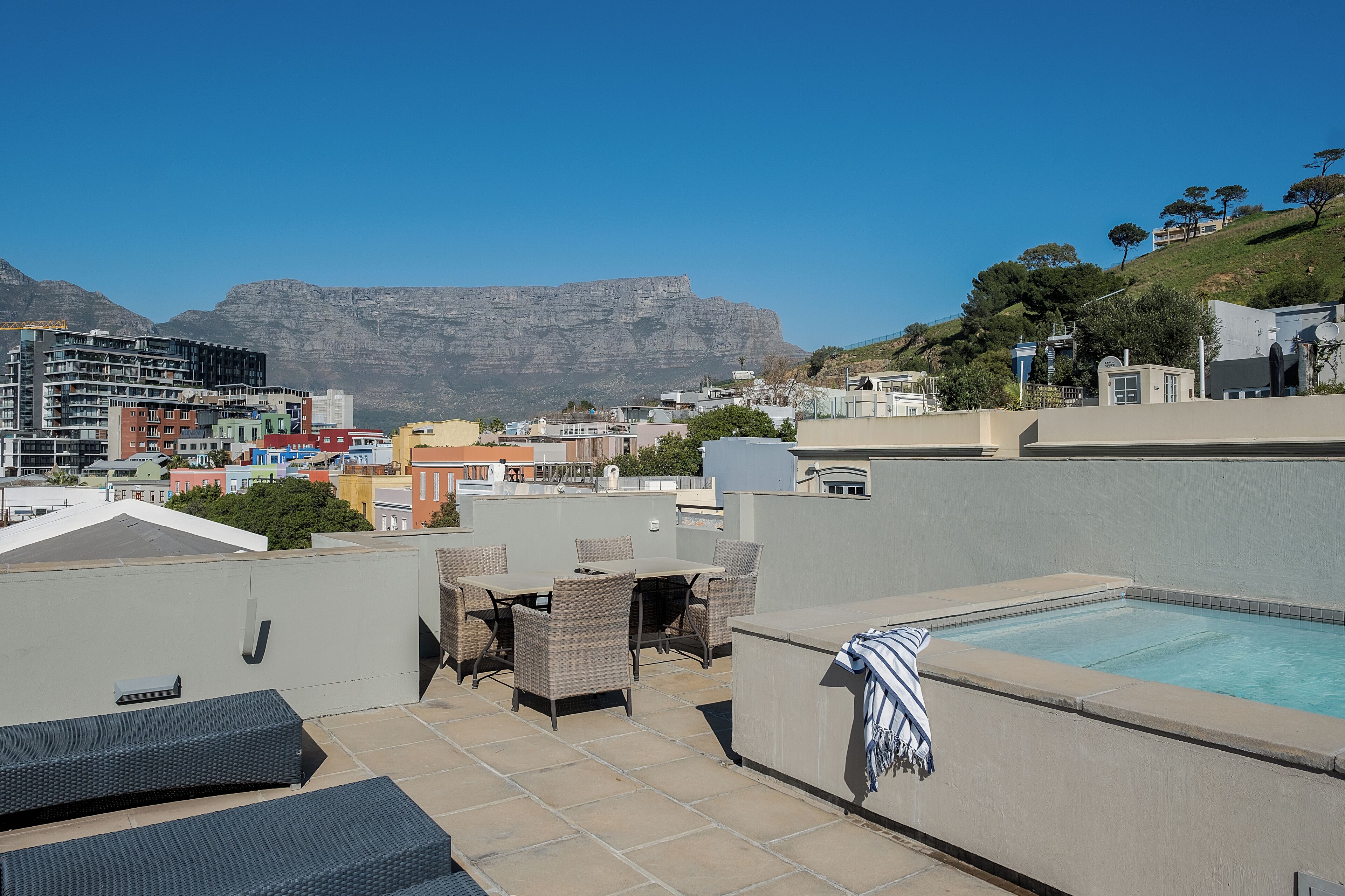 Outdoor pool, pool umbrellas, sun loungers