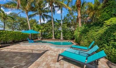 Sunset View Pet Friendly w/Pool Beach Home