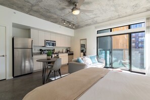 开间, 1 张大床 | 熨斗/熨衣板、免费 WiFi、床单