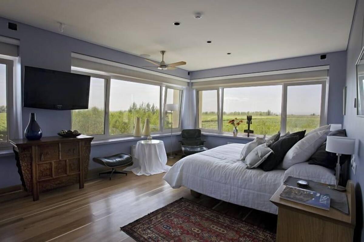 1 habitación, decoración personalizada y muebles diferentes