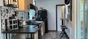 
Beautiful Container Home in Lithia, FL for 4 people.