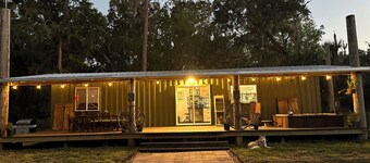 
Beautiful Container Home in Lithia, FL for 4 people.