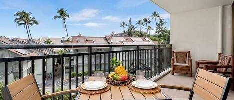 คอนโด, หลายเตียง (Kona Alii 407) | รับประทานอาหารกลางแจ้ง